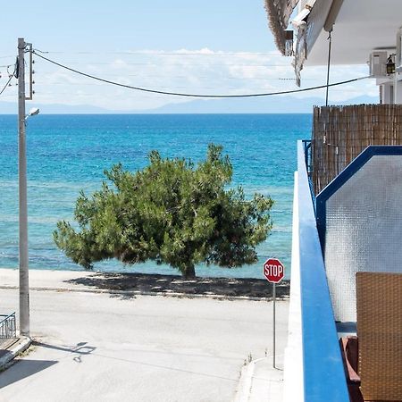 Seafront 2 Bedrooms Apartment Nea Iraklia Esterno foto
