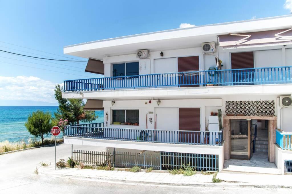 Seafront 2 Bedrooms Apartment Nea Iraklia Esterno foto